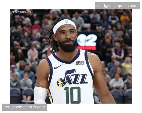 聚焦：37岁的瓦尔迪在训练后加练射门，其合同今夏到期